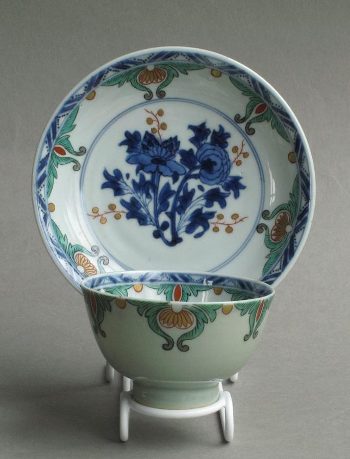Good Dutch-decorated Kangxi teabowl & saucer