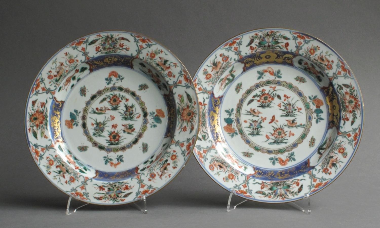 A good pair of Chinese famille verte plates