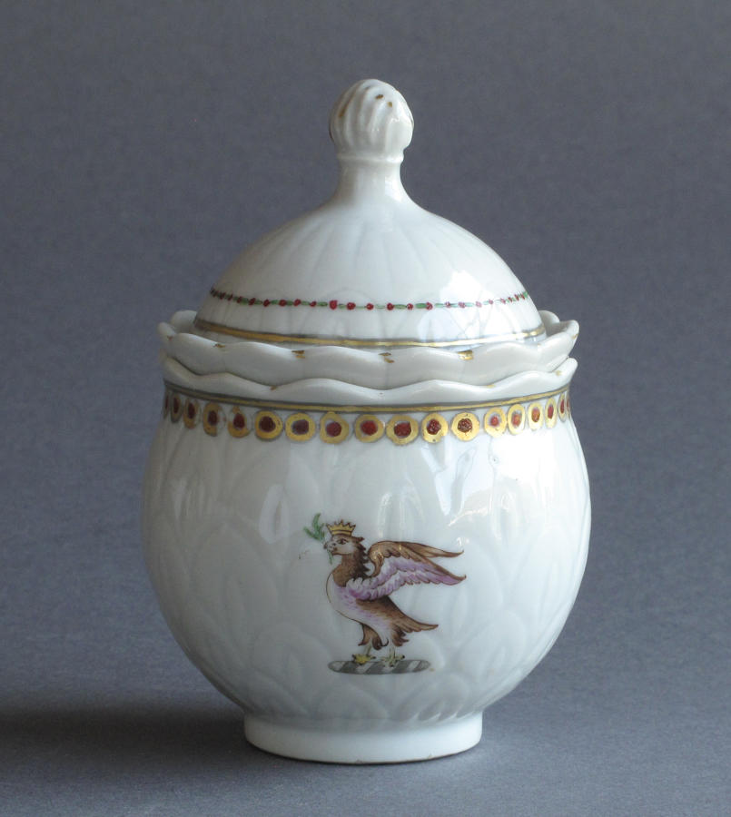A Chinese armorial custard cup, Qianlong