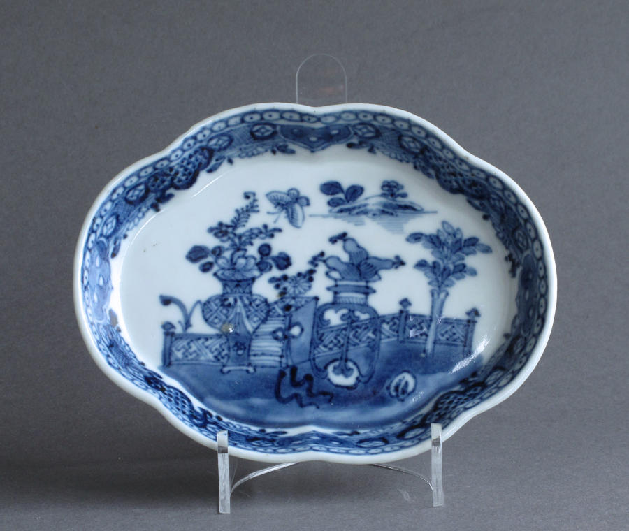 A Chinese export underglaze blue spoon tray, Qianlong