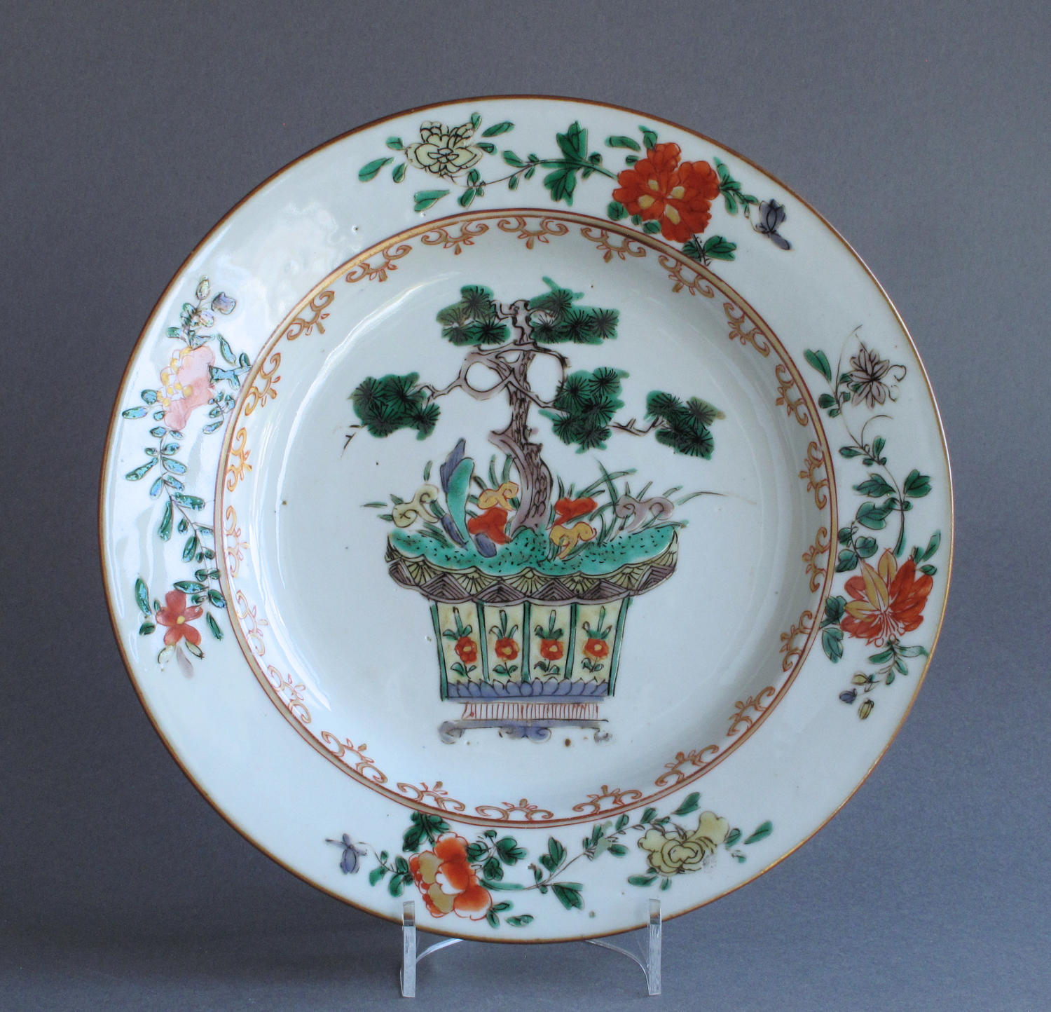 A Chinese famille verte plate with pine and lingzhi fungus, Kangxi