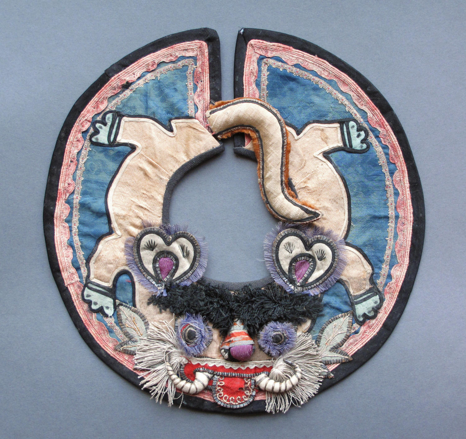 A charming Chinese silk collar for a child, Nineteenth Century