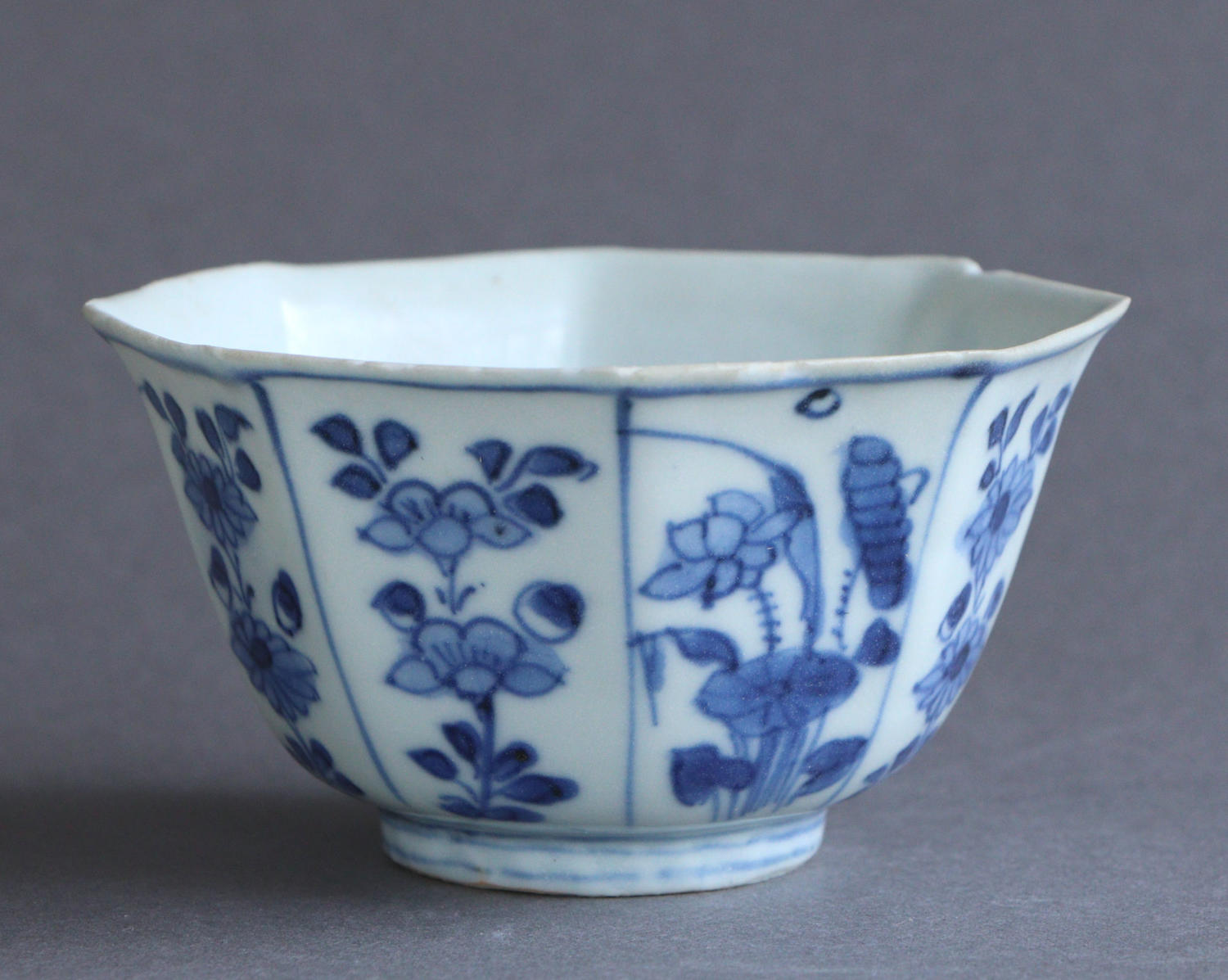 A small Chinese octagonal bowl, Hatcher Cargo c 1643