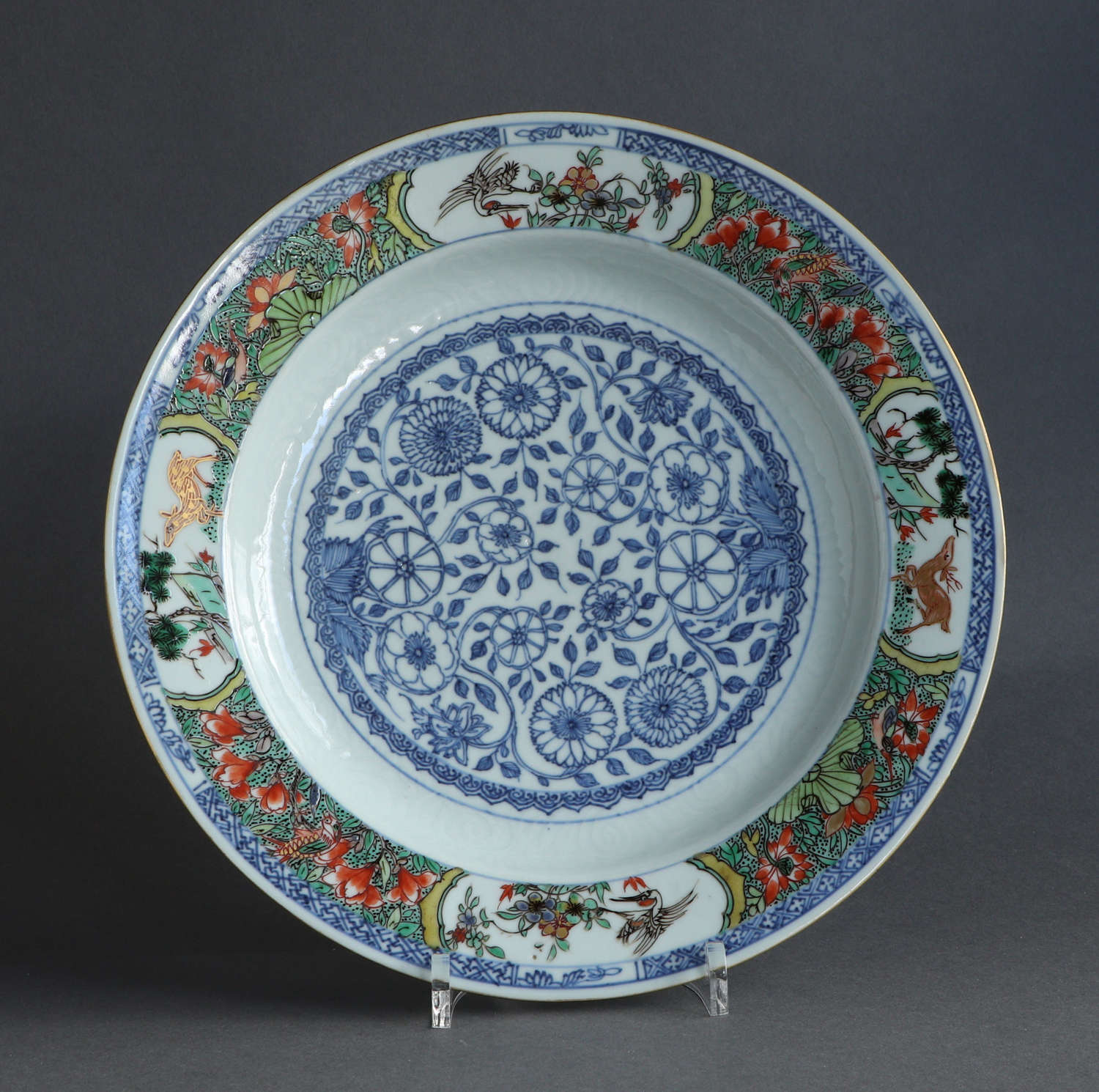 A good quality large Chinese famille verte plate, Kangxi