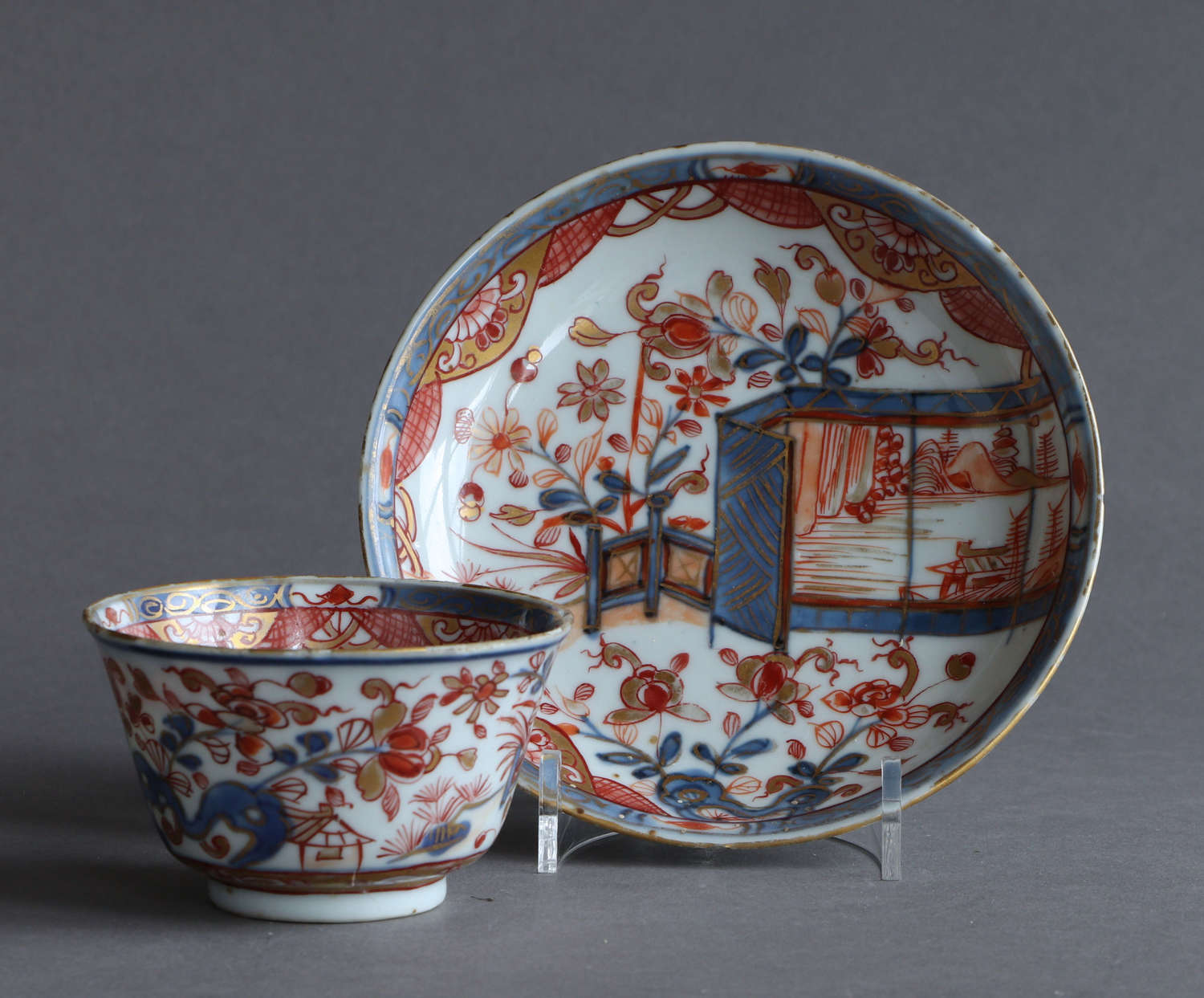 A European-decorated Chinese Imari teabowl and saucer, Kangxi or Yongz